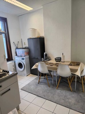 Private kitchen - STUDIO COSY 2 in DOUR / ENGYH house 3 (Dour)