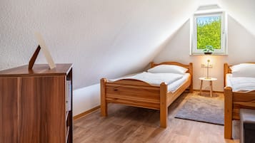 WiFi, bed sheets