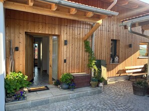 Exterior detail - Chalet Bergblick: Mountain View, Private Terrace & Wi-Fi (Rimsting)