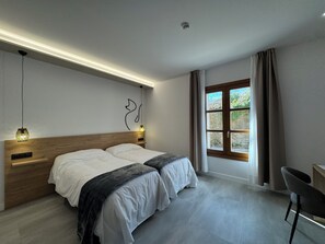 Twin Room, City View