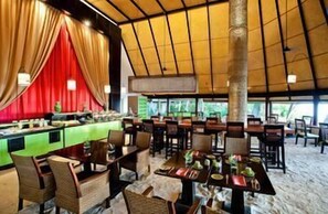 Dining - Dhawa Ihuru (Ihuru)