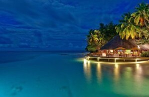 Pool - Dhawa Ihuru (Ihuru)