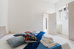 Bügeleisen/Bügelbrett, WLAN, Bettwäsche