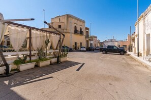 Exterior - Casa Elaia: 4 Guests in Cannole with Wi-Fi and Air Conditioning (Cannole)