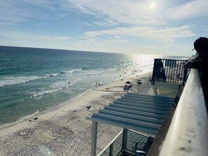 Beach nearby - Fontaine Retreat 205-Gulf Getaway-Sleeps 3 (Panama City Beach)