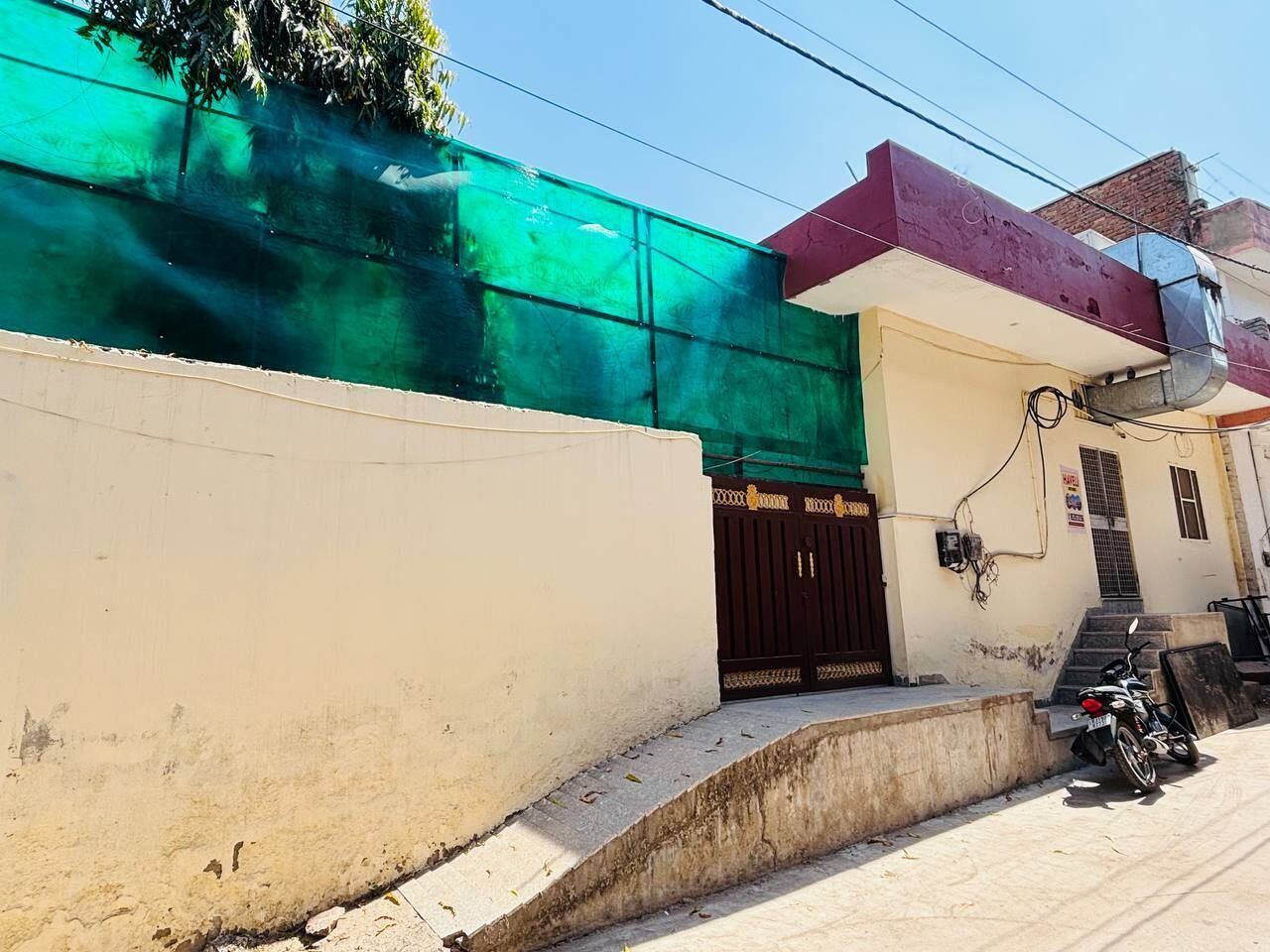 المنشأة من الخارج