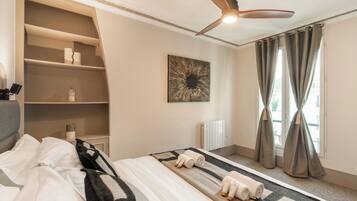 Appartement Supérieur, vue cour intérieure | Vue de la chambre