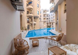 Outdoor pool - Luxury One-Bedroom Apartment Near El Gouna With Pool Access. (Hurghada)