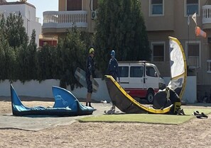 Property grounds - Luxury One-Bedroom Apartment Near El Gouna With Pool Access. (Hurghada)