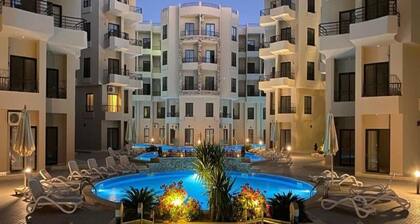 Luxury One-Bedroom Apartment Near El Gouna With Pool Access.