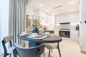 Dining - Upscale 2BR, Minutes Drive to Burj Al Arab - Binghatti Venus, Jumeirah Village Circle (Dubai)