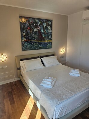 3 chambres, fer et planche à repasser, accès au Wi-Fi (inclus)