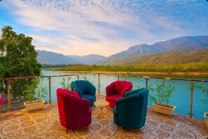 숙박 시설 구내