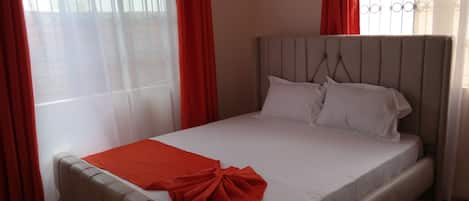1 chambre, fer et planche à repasser, Wi-Fi, draps fournis