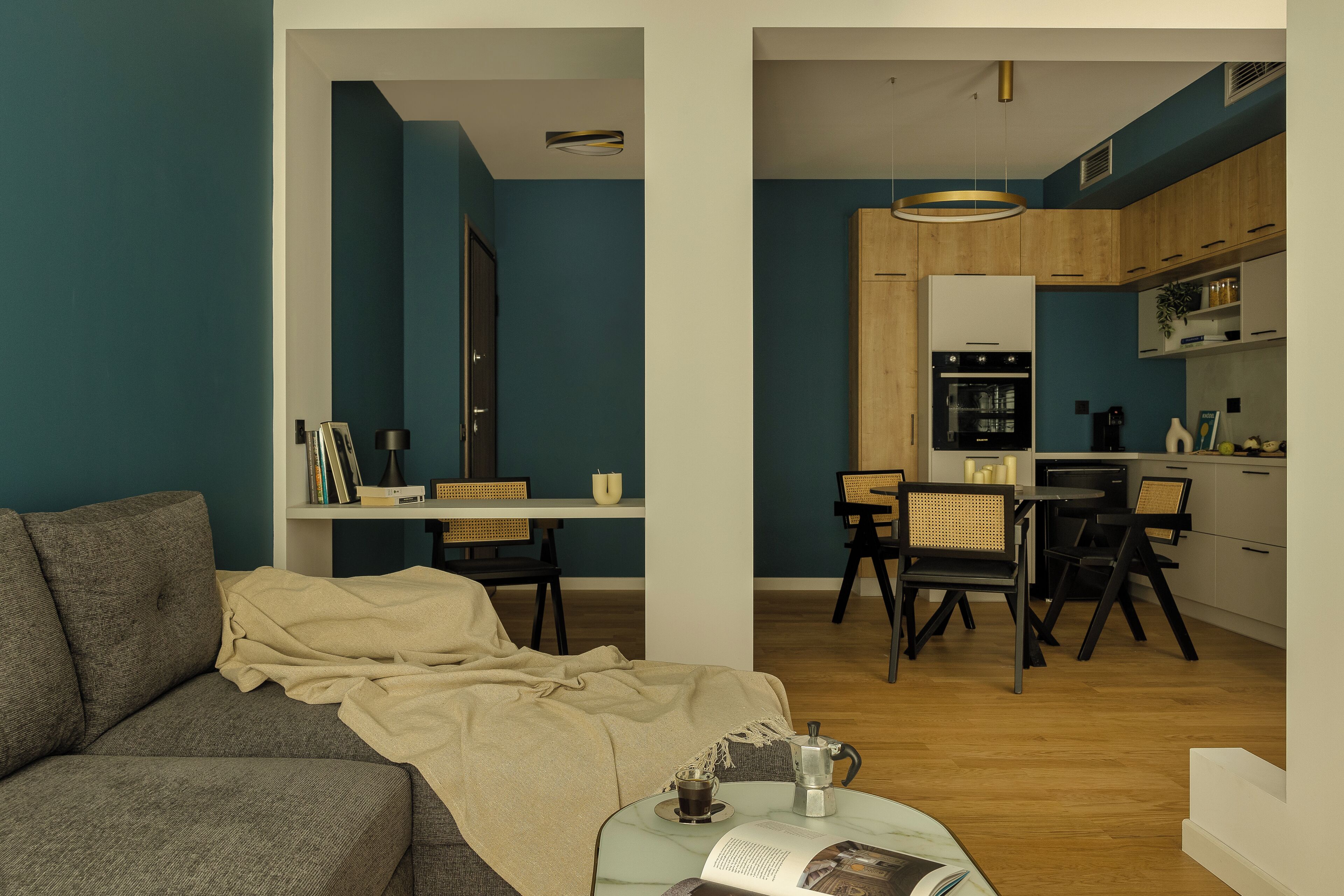 Apartament Deluxe, 1 dormitori | Cuina privada | Frigorífic, forn i placa de cuina 