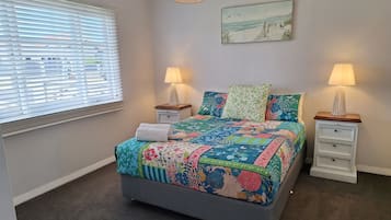 2 bedrooms, iron/ironing board, travel cot, free WiFi