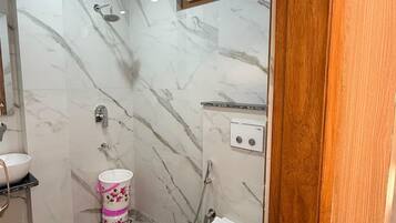 Phòng đôi Deluxe | Phòng tắm