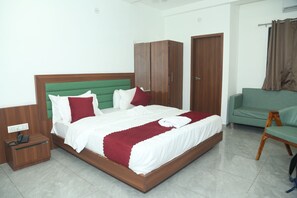 Double Room, Balcony, City View - Hotel Akash Palace  (Kotda Sangani)
