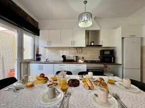 Microondas y cafetera o tetera