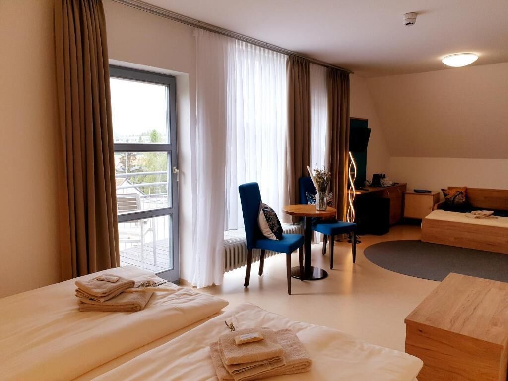 Familien-Vierbettzimmer, Gartenblick