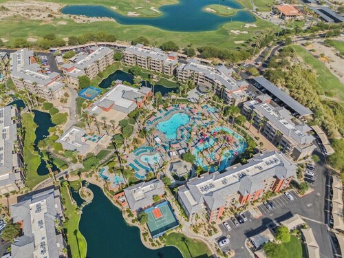 3x 1BR apts in Resort with Coachella Shuttle