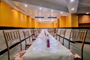 Meeting facility - Mountain Valley View by Terraa (Shimla)