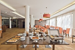 Free daily buffet breakfast - Lam Hotel Estarreja (Estarreja)