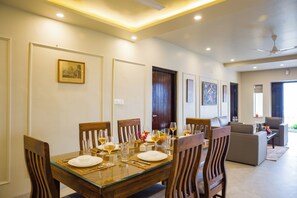 Deluxe Villa, Garden View | Dining - ELIVAAS Twin Chalets 4BHK Escape Villa (Smanora Range)