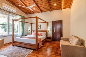 Villa Deluxe, vistas al jardín | Tabla de planchar con plancha y wifi gratis