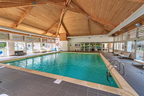 Duplex Cottage With Pool for 4