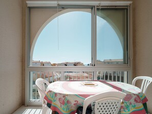 Dining - Charming apartment with a loft, sleeps 4, ocean view (Agde)