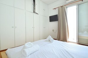 Iron/ironing board, free WiFi - A cute & comfortable 2 bedroom apartment (Piraeus)