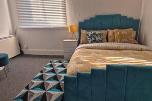 Room - Glams one bedroom apartment (Wolverhampton)