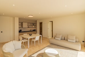 House, Smoking | 30 bedrooms
