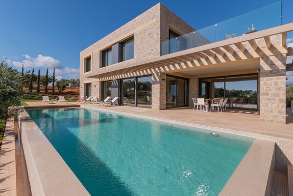 House, Smoking