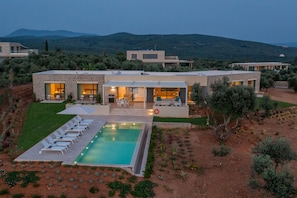 House, Smoking | 30 bedrooms