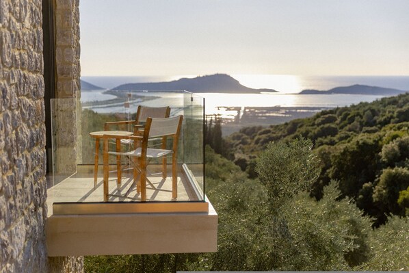 House, Smoking | 30 bedrooms