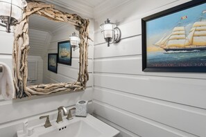 Interior - 2 Bedroom, 2 Bath townhome in Beachwalk (Miramar Beach)