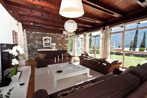 Villa, Private Pool, Lake View | Living area - Villa Meraviglia  (Olgiasca)
