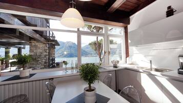 Villa, Private Pool, Lake View | Private kitchen