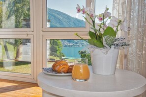 View from room - Villa Meraviglia  (Olgiasca)