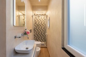 Family Apartment, Multiple Bedrooms (Vico Trau B Sestri Ponente) | Bathroom | Shower, hair dryer, bidet, towels - Vico Trau Sestri Ponente Apartments (Genoa)