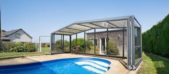 Gîtes des Lacs - Gîte Le Muscat : piscine, sauna et jaccuzzi partagés, terrasse privée et Wi-Fi