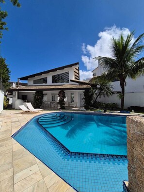 Pool - Spacious house with pool in Guarujá, Jardim Virgínia neighborhood. (Guarujá)