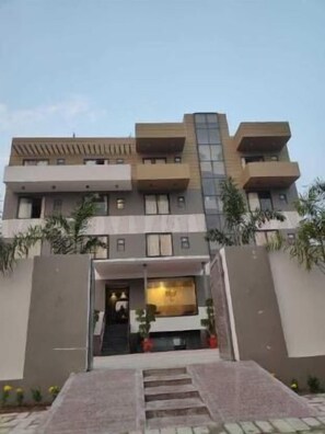 Exterior - Hotel The Golf (Lucknow)