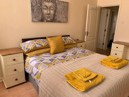 2 Bedroom Apartment- King 10