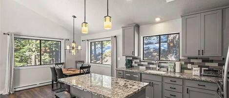 House | 4 bedrooms, Internet