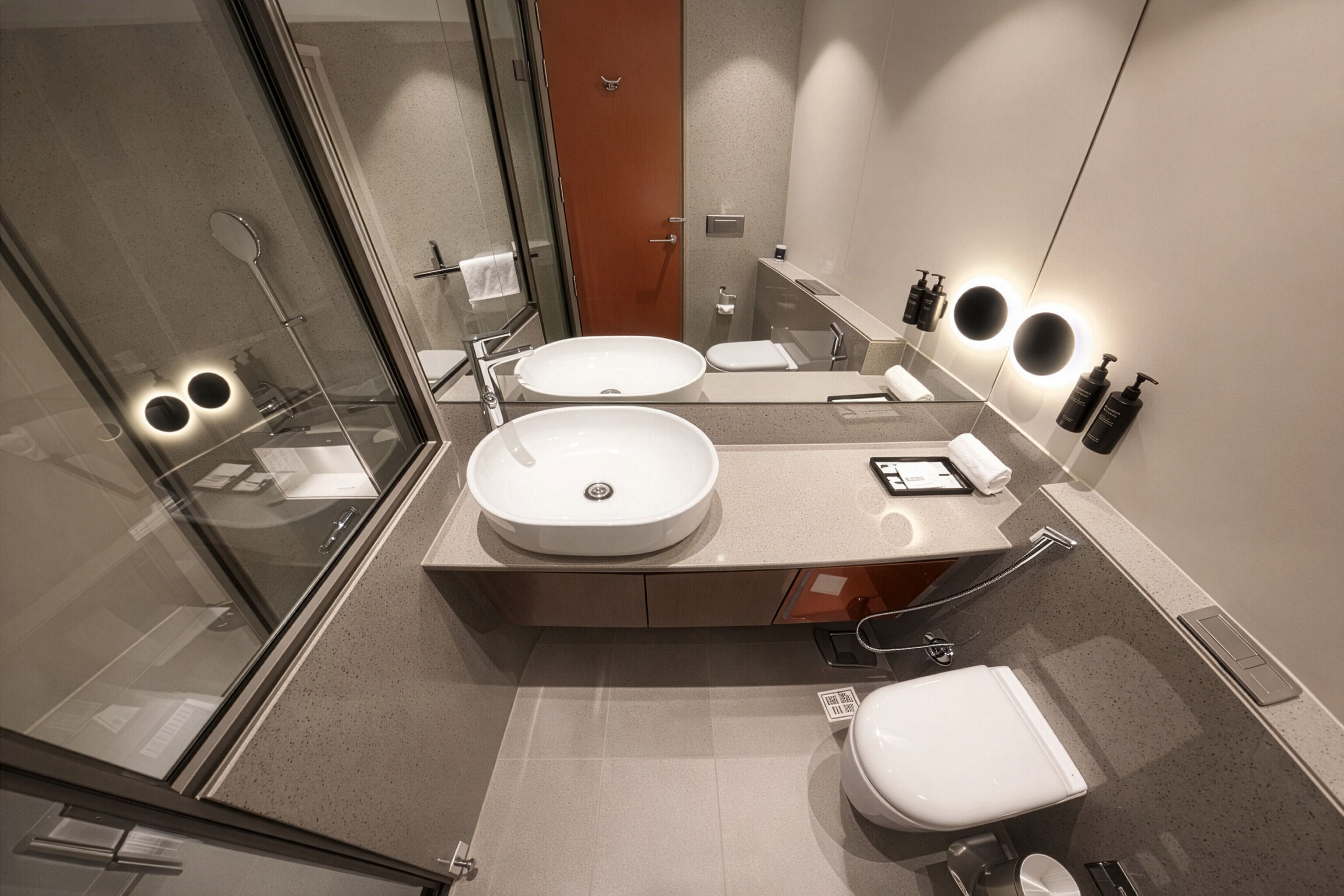 Een douche, gratis toiletartikelen, een haardroger, pantoffels