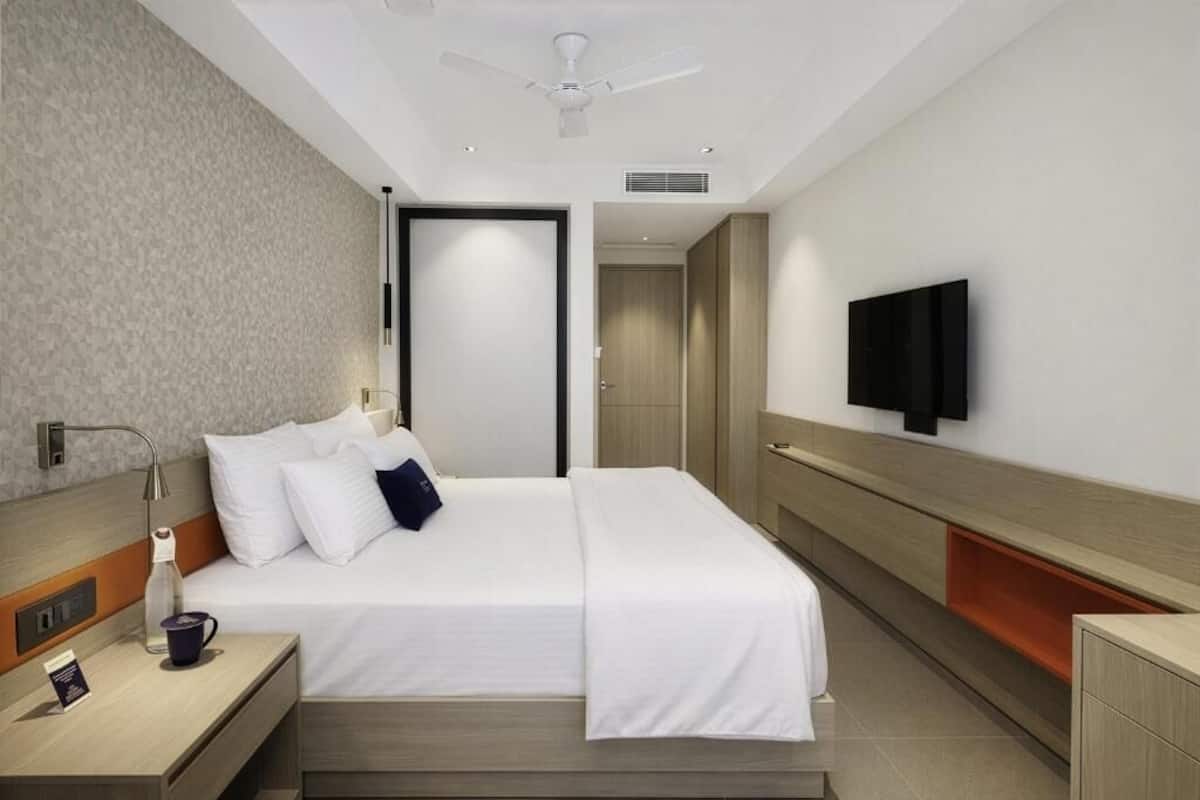 Minibar, laptop workspace, blackout drapes, soundproofing