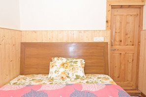 2 Schlafzimmer, BĂŒgeleisen/BĂŒgelbrett, WLAN, BettwĂ€sche